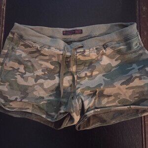 NoBo No Boundaries XL Camo shorts